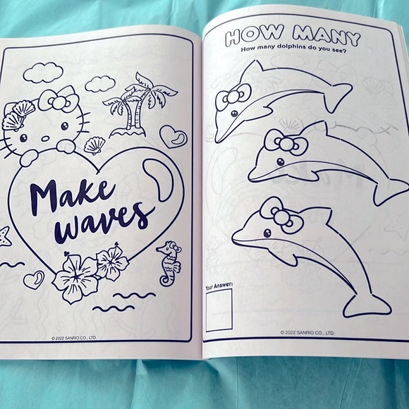 Hello Kitty Coloring book - Picture 7 of 8